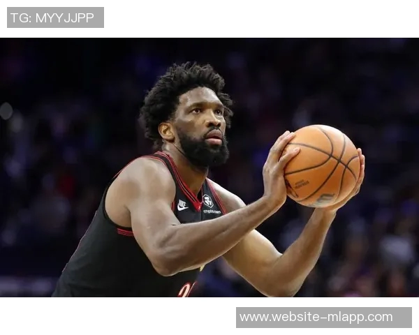 恩比德与韦尔斯对决引发争议一肘一倒哨声频频响起